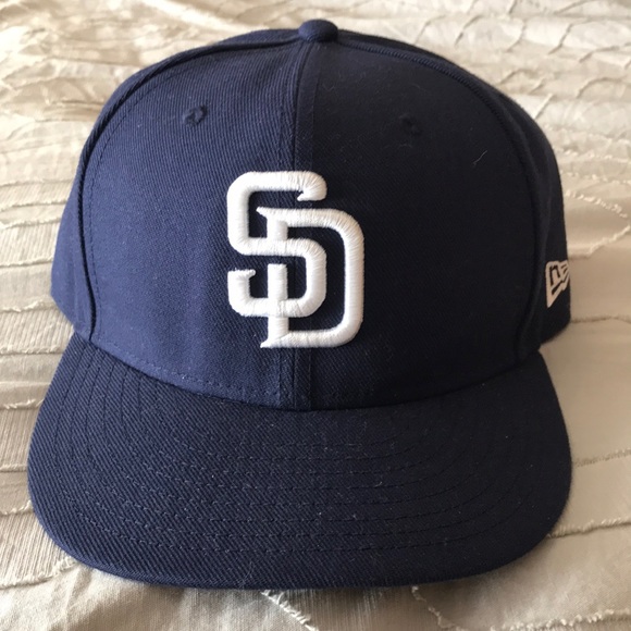 San Diego Padres hat - Picture 1 of 2